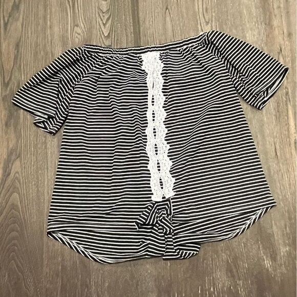 Andthewhy Tops - Andthewhy Blouse Off Shoulder Short Sleeve Lace Striped Black/White Size L
